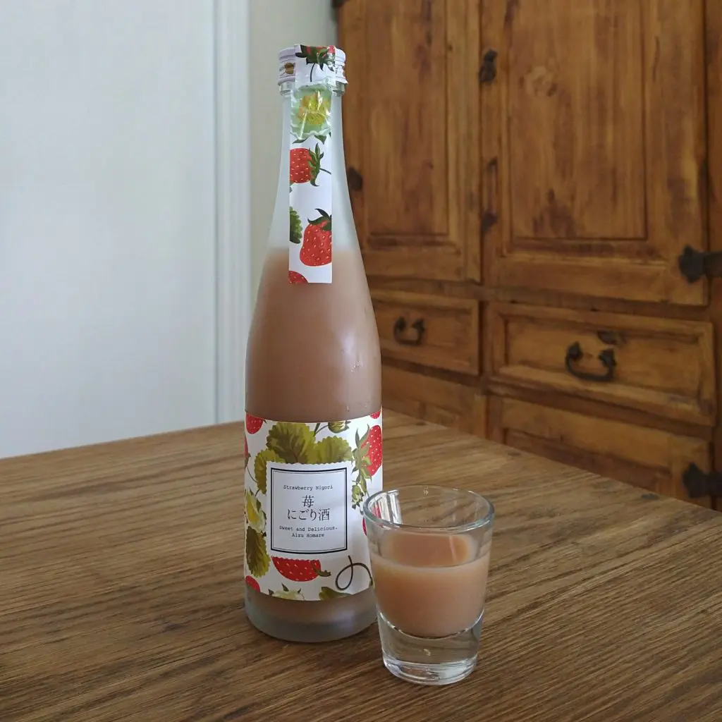 Homare Strawberry Nigori Review | Let's Drink It!