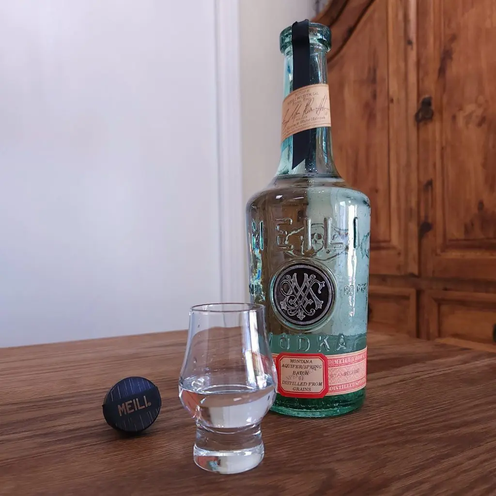 Meili Vodka Review | Lets Drink It!